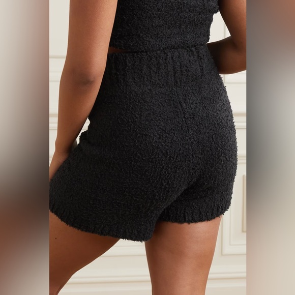 Skims Cozy Knit Boucle Teddy High Waisted Shorts Black Onyx L/XL - Picture 2 of 16